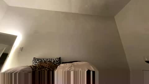 charismasweets online show from 09/12/25, 03:39