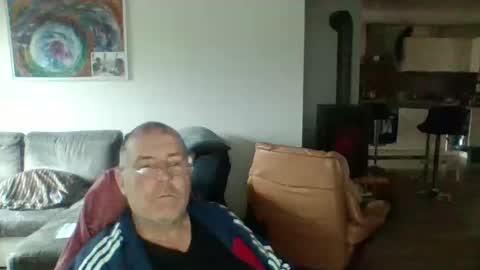 charles6064 online show from 12/20/24, 09:54