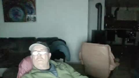 charles6064 online show from 01/01/25, 04:18