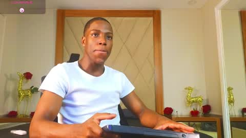 Snapshot of charlesbrown_ chatting on 05/26/26, 01:51 charlesbrown_ online show from 05/26/26, 01:51
