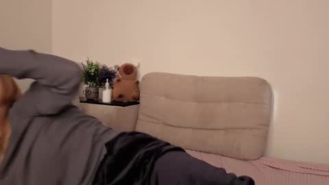 Snapshot of charlesreynosa chatting on 02/25/26, 09:30 Ariel online show from 02/25/26, 09:30