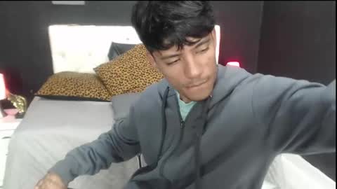 Snapshot of charlie_oconnor chatting on 12/03/24, 02:36 Charlie oconnor online show from 12/03/24, 02:36