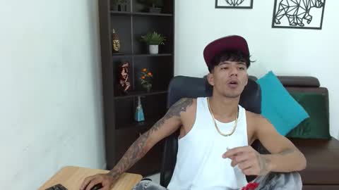 Snapshot of charlie_oconnor chatting on 01/17/25, 03:12 Charlie oconnor online show from 01/17/25, 03:12