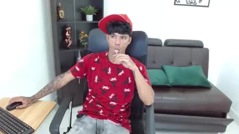 Snapshot of charlie_oconnor chatting on 02/04/25, 03:11 Charlie oconnor online show from 02/04/25, 03:11