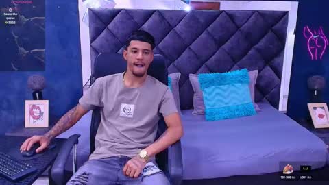 Snapshot of charlie_oconnor chatting on 02/25/26, 02:10 Charlie oconnor online show from 02/25/26, 02:10