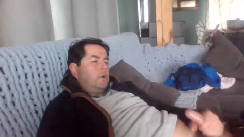 Snapshot of charlie_stone34 chatting on 05/20/26, 02:45 I am Charlie online show from 05/20/26, 02:45