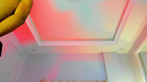    online show from 11/01/25, 11:45