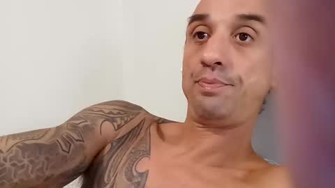 charliee636023 online show from 10/26/25, 06:25