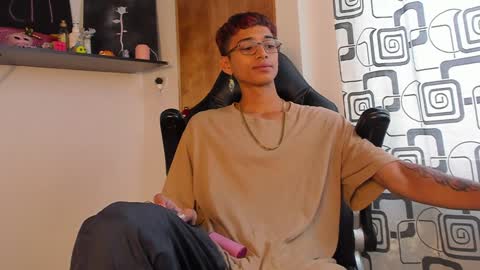 Snapshot of charlieerusso chatting on 12/28/24, 08:15 Charles Russo online show from 12/28/24, 08:15