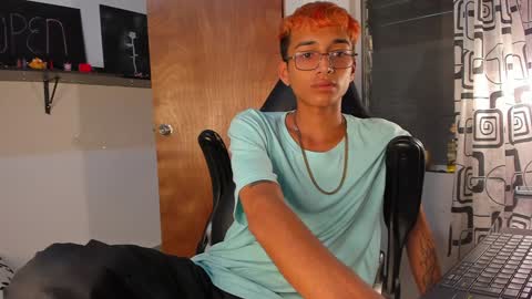 Snapshot of charlieerusso chatting on 01/11/25, 12:55 Charles Russo online show from 01/11/25, 12:55