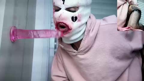 Charlie Throat online show from 02/26/26, 06:45