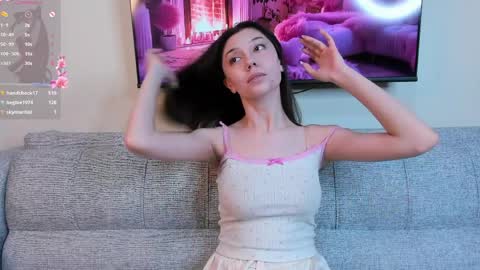 Yumi online show from 04/09/26, 09:09