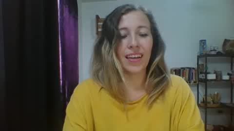 Snapshot of charlot_ponze chatting on 10/10/25, 06:29 charlott online show from 10/10/25, 06:29