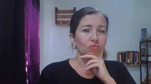 Snapshot of charlot_ponze chatting on 10/15/25, 06:30 charlott online show from 10/15/25, 06:30