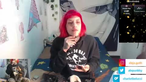 Snapshot of charlotbelucci_ chatting on 07/21/26, 11:12 Ale punky online show from 07/21/26, 11:12