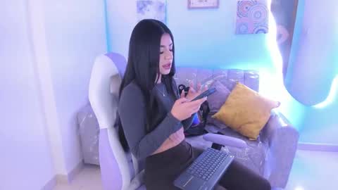    online show from 01/06/26, 06:22