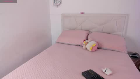    online show from 04/06/26, 04:30