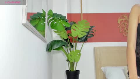 Snapshot of charlote_smit_ chatting on 03/01/26, 02:13 C H A R L O T E online show from 03/01/26, 02:13