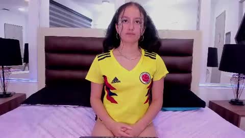 Snapshot of charlotetaylor chatting on 06/11/26, 12:32 charlot online show from 06/11/26, 12:32