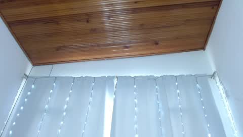 charlothe_wright online show from 04/23/26, 07:49
