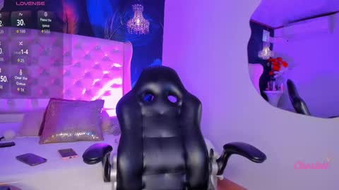 Snapshot of charlott_188 chatting on 02/04/26, 09:42 Charlott online show from 02/04/26, 09:42