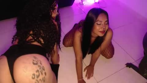 Snapshot of charlott_hotx chatting on 10/25/25, 10:26 charlott online show from 10/25/25, 10:26