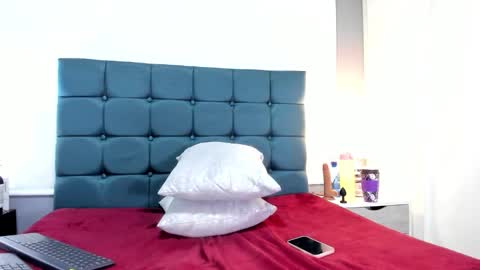 Charlott online show from 12/18/25, 08:37