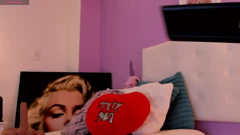 Char 3 online show from 04/18/26, 05:06