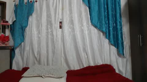 Snapshot of charlotte2852 chatting on 03/20/26, 01:32 karinaa independent model online show from 03/20/26, 01:32