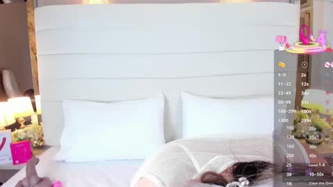 Charlotte online show from 09/15/25, 11:43