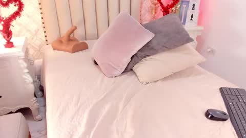   Charlotte  online show from 02/15/25, 12:15