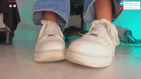 charlotte  grey online show from 10/17/25, 08:11