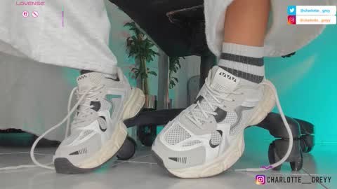 charlotte  grey online show from 10/28/25, 08:33