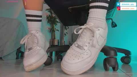 charlotte  grey online show from 11/04/25, 07:13