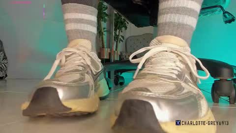 charlotte  grey online show from 11/20/25, 08:30