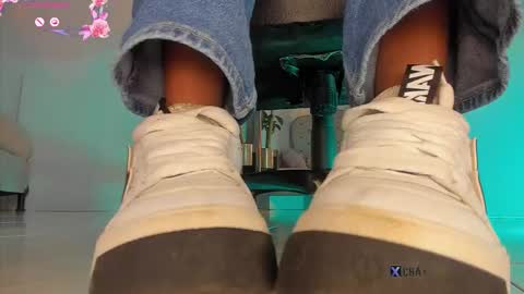 charlotte  grey online show from 11/29/25, 09:40