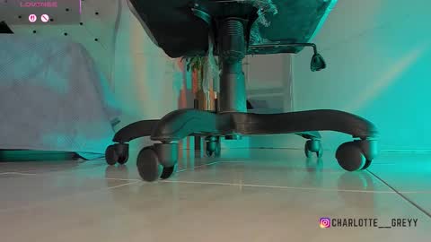 charlotte  grey online show from 01/07/26, 08:33