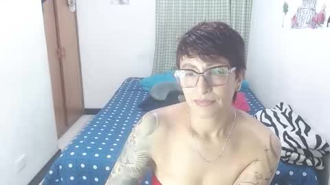 Snapshot of charlotte_gray_1 chatting on 05/15/26, 10:50 Charlotte online show from 05/15/26, 10:50