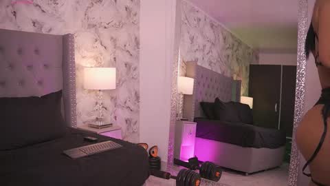 Snapshot of charlotte_harriz chatting on 03/05/25, 06:33 Charlotte online show from 03/05/25, 06:33