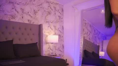 Snapshot of charlotte_harriz chatting on 10/13/25, 03:28 Charlotte online show from 10/13/25, 03:28