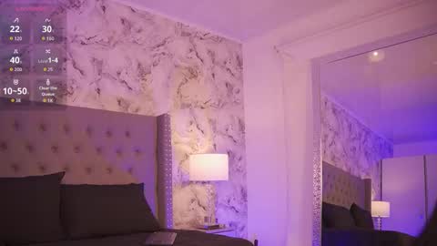 Snapshot of charlotte_harriz chatting on 10/18/25, 03:53 Charlotte online show from 10/18/25, 03:53