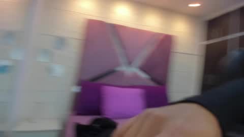 Charlotte Icee online show from 12/15/25, 03:49