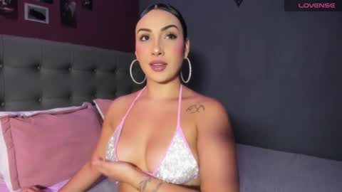 Snapshot of charlotte_jamees chatting on 05/17/26, 12:41 Charlotte james online show from 05/17/26, 12:41
