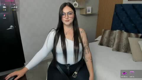 Charlotte Mayers online show from 05/19/26, 03:40
