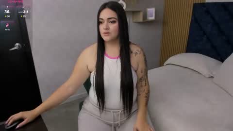 Snapshot of charlotte_mayers chatting on 06/19/26, 11:25 Charlotte Mayers online show from 06/19/26, 11:25