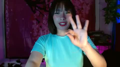 Snapshot of charlotte_morh_ chatting on 04/14/26, 04:02 charlotte_morh_ online show from 04/14/26, 04:02