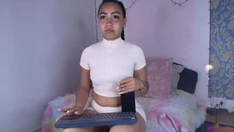 Snapshot of charlotte_princess_1 chatting on 04/26/26, 12:52 charlotte_princess_1 online show from 04/26/26, 12:52