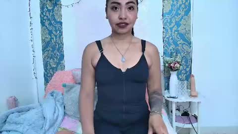 Snapshot of charlotte_princess_1 chatting on 07/03/26, 04:52 charlotte_princess_1 online show from 07/03/26, 04:52