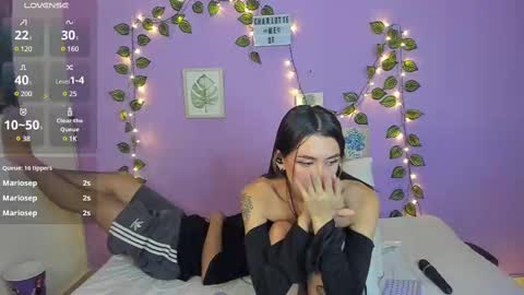 Snapshot of charlotte_queeen chatting on 03/12/25, 12:10 Charlotte online show from 03/12/25, 12:10