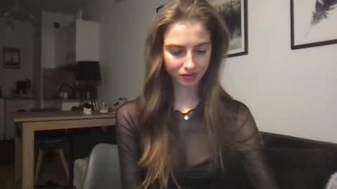 Charlotte Roche online show from 11/05/25, 03:56